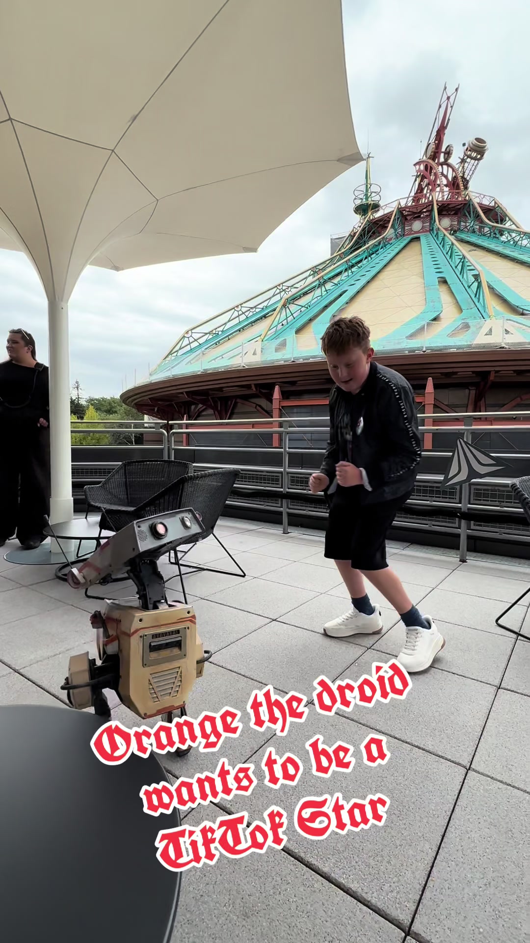 Orange the Droid at Disneyland Paris TikTok